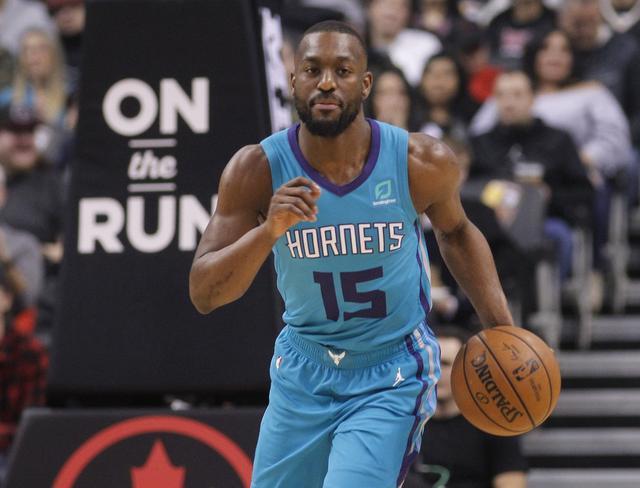 他在篮下终 他在篮下终