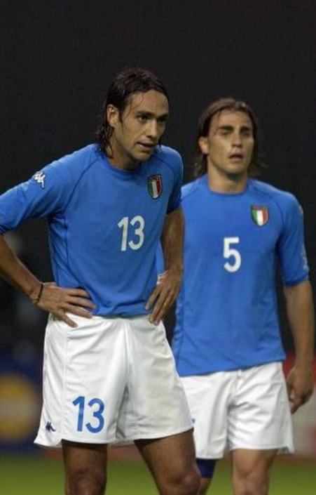 总有新人不 总有新人不