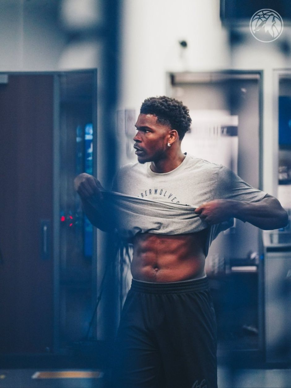 两名擅长脚 两名擅长脚